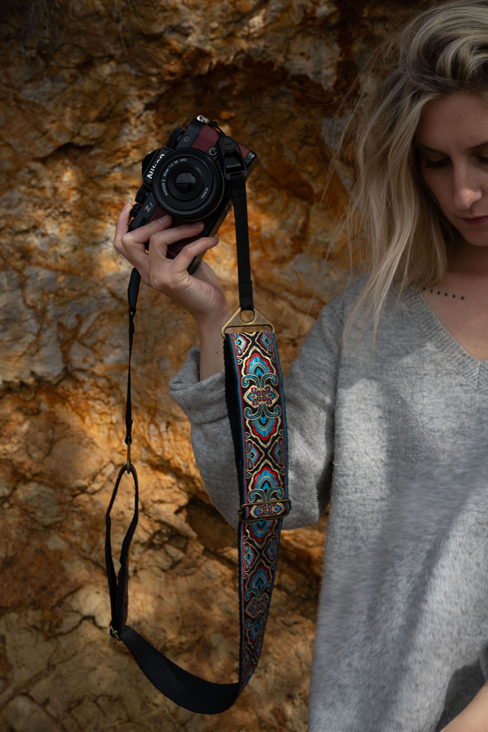 Electro bliss camera strap